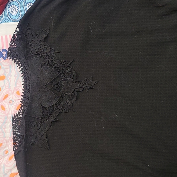 Cute, only worn once, black long sleeve - Picture 2 of 3